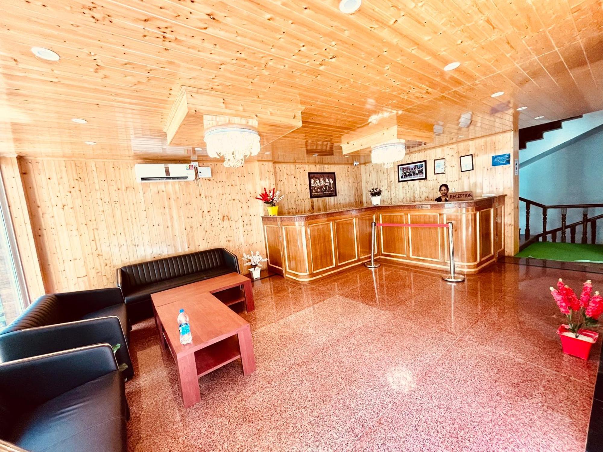 Tata Vista Resort Mall Road Manali - Centrally Heated & Air Cooled Exteriér fotografie