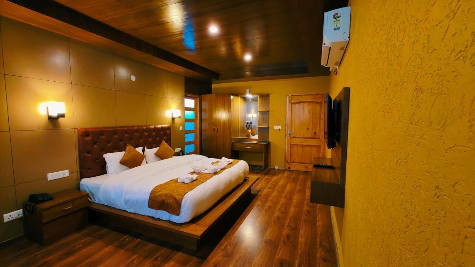 Tata Vista Resort Mall Road Manali - Centrally Heated & Air Cooled Exteriér fotografie