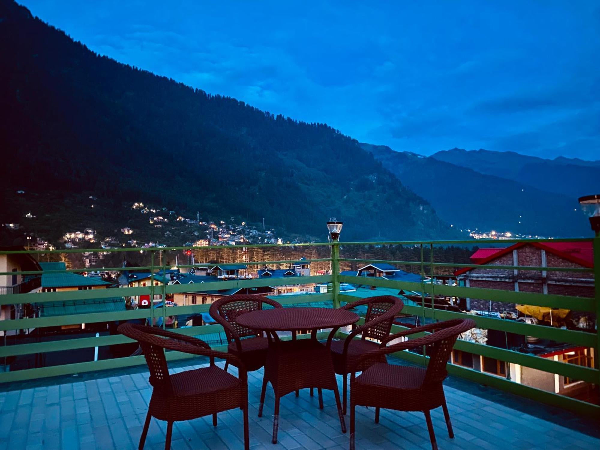 Tata Vista Resort Mall Road Manali - Centrally Heated & Air Cooled Exteriér fotografie