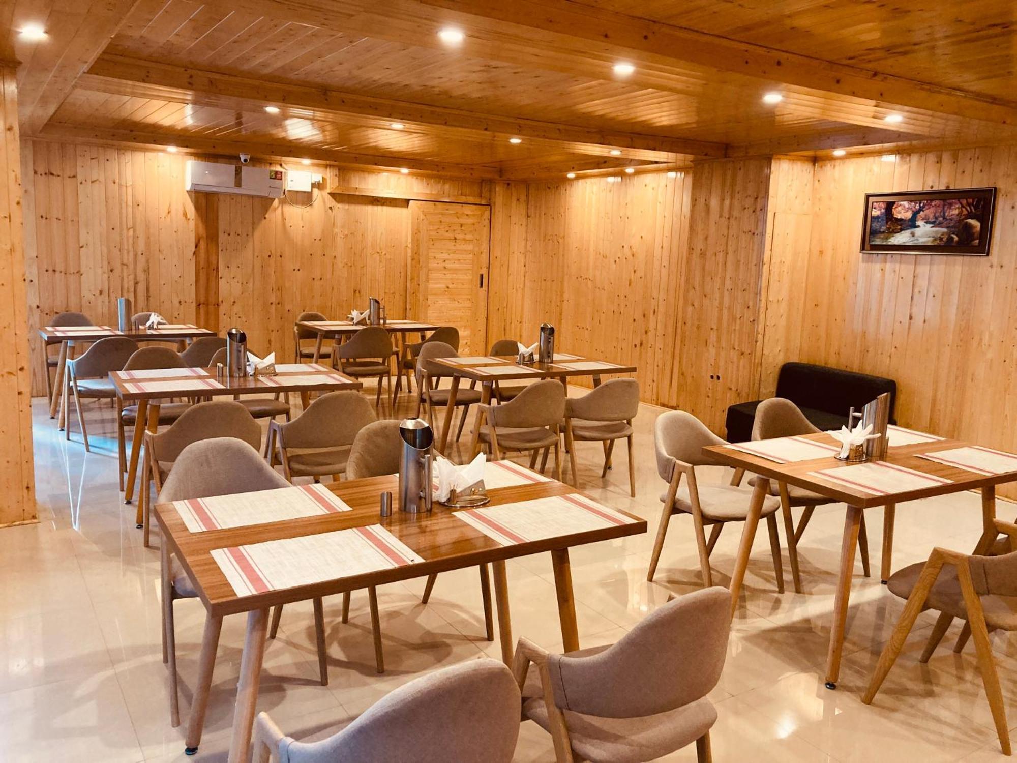Tata Vista Resort Mall Road Manali - Centrally Heated & Air Cooled Exteriér fotografie