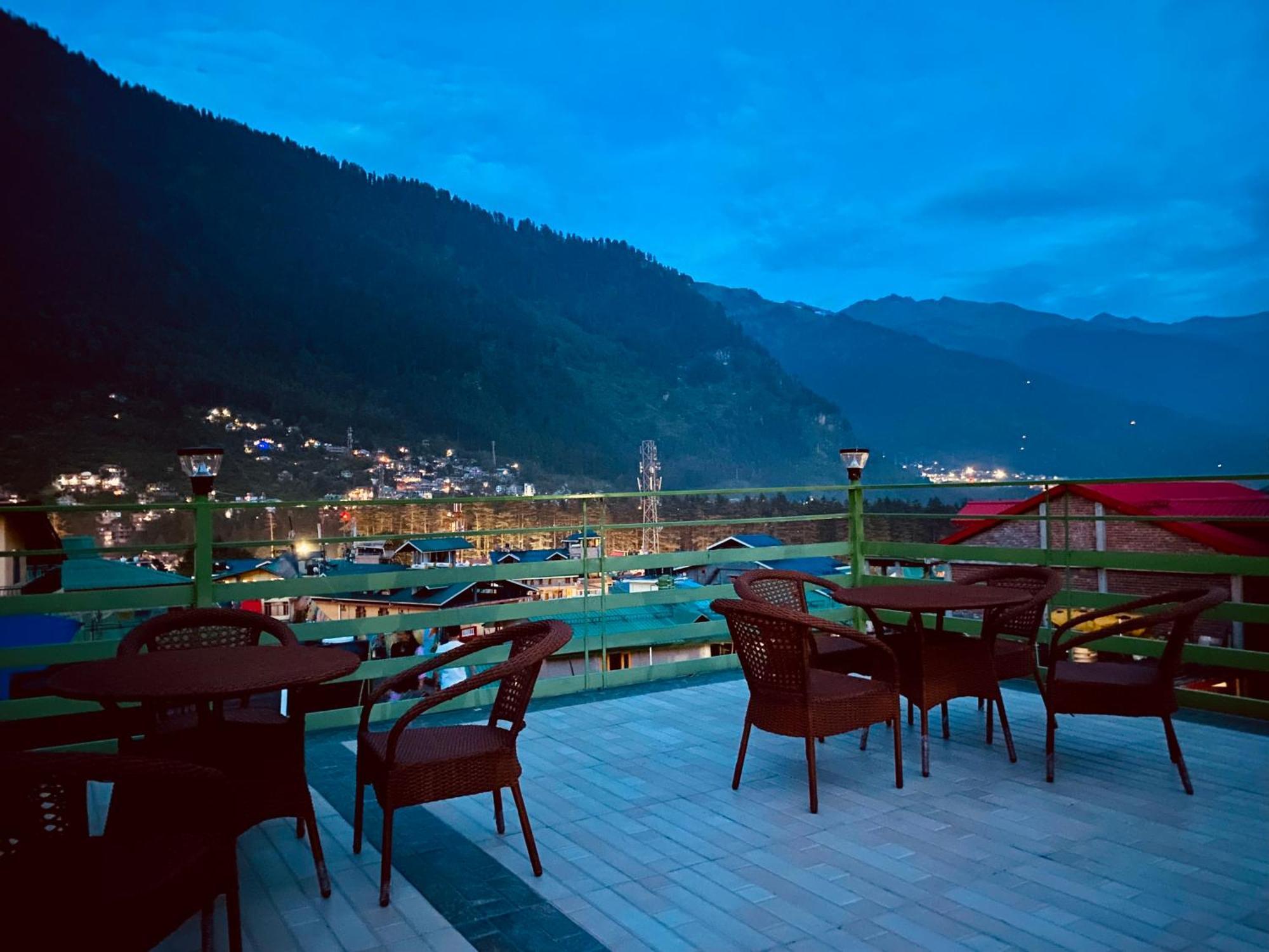 Tata Vista Resort Mall Road Manali - Centrally Heated & Air Cooled Exteriér fotografie